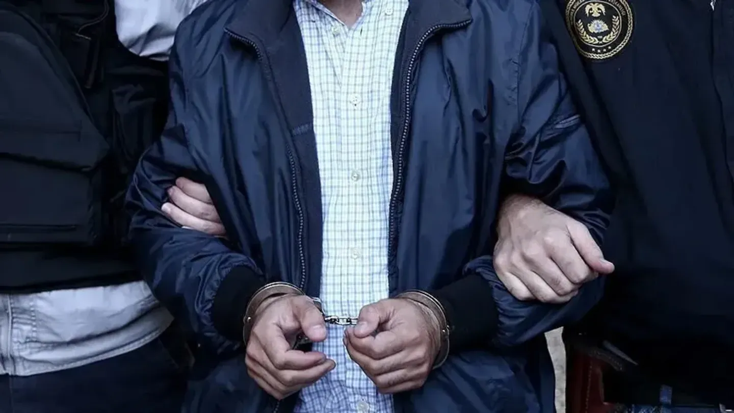 Buca’da eski eşine bıçaklı saldırının cezası belli oldu: 18 yıl 6 ay hapis