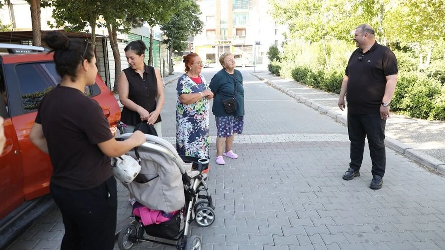 Başkan Çiçek sahada: Menderes'teki çalışmaları yerinde inceledi