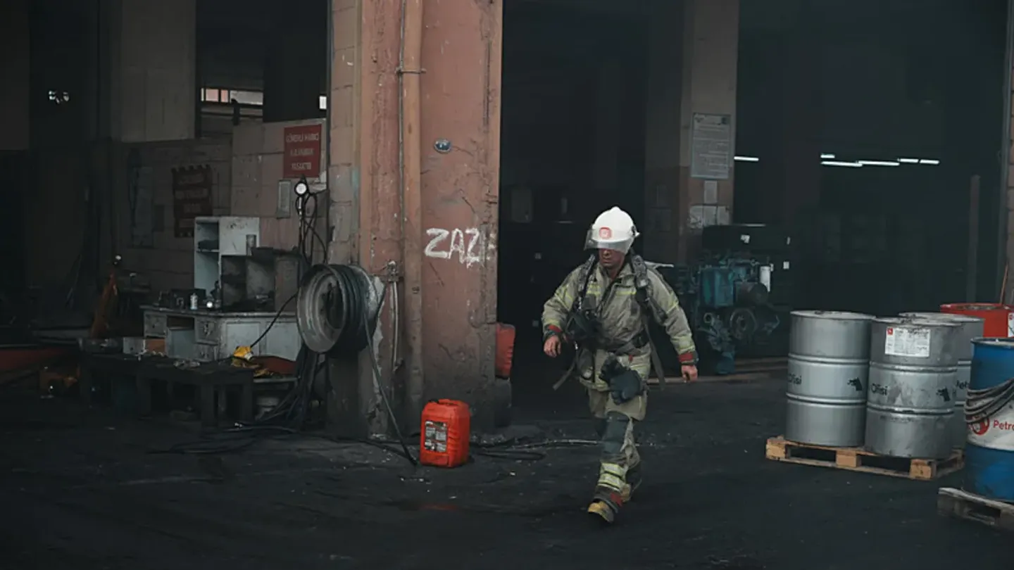 İzmir Limanı'nda korkutan yangın! İnceleme başlatıldı