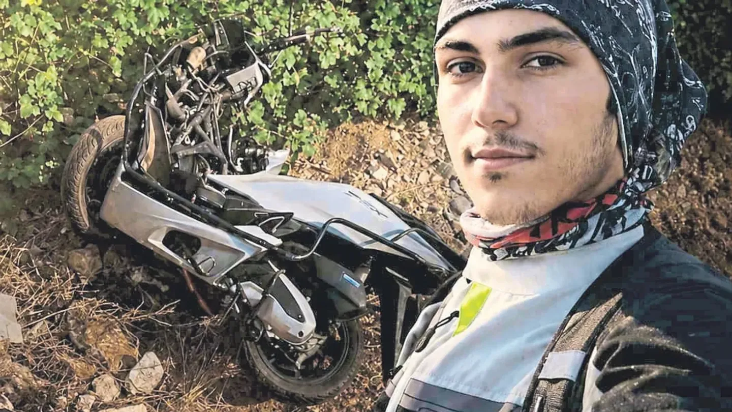 Tire’de Feci Motosiklet Kazası: 18 Yaşındaki Kıvanç Hayatını Kaybetti