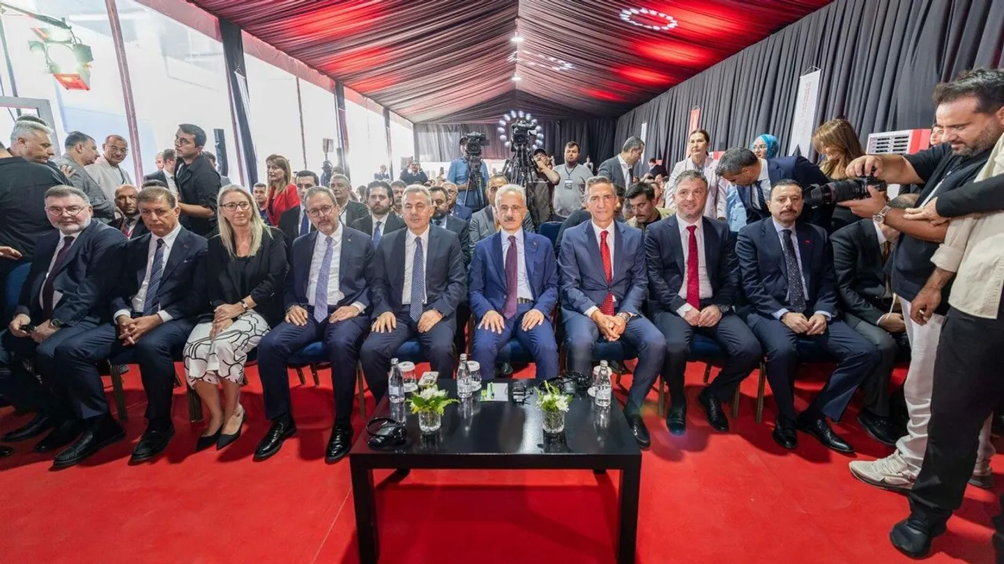 İzmir’de dev teknoloji yatırımı! Ege’nin en büyük veri merkezi Gaziemir’de açıldı