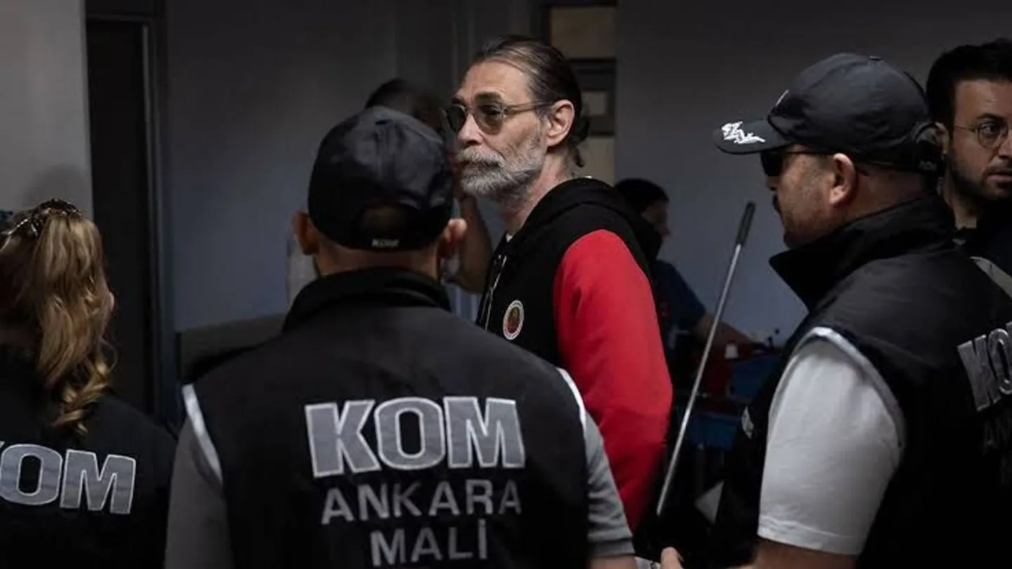 Erdal Beşikçioğlu’nun Test Sonucu Gündem Oldu: Esrar Testi Pozitif Çıktı