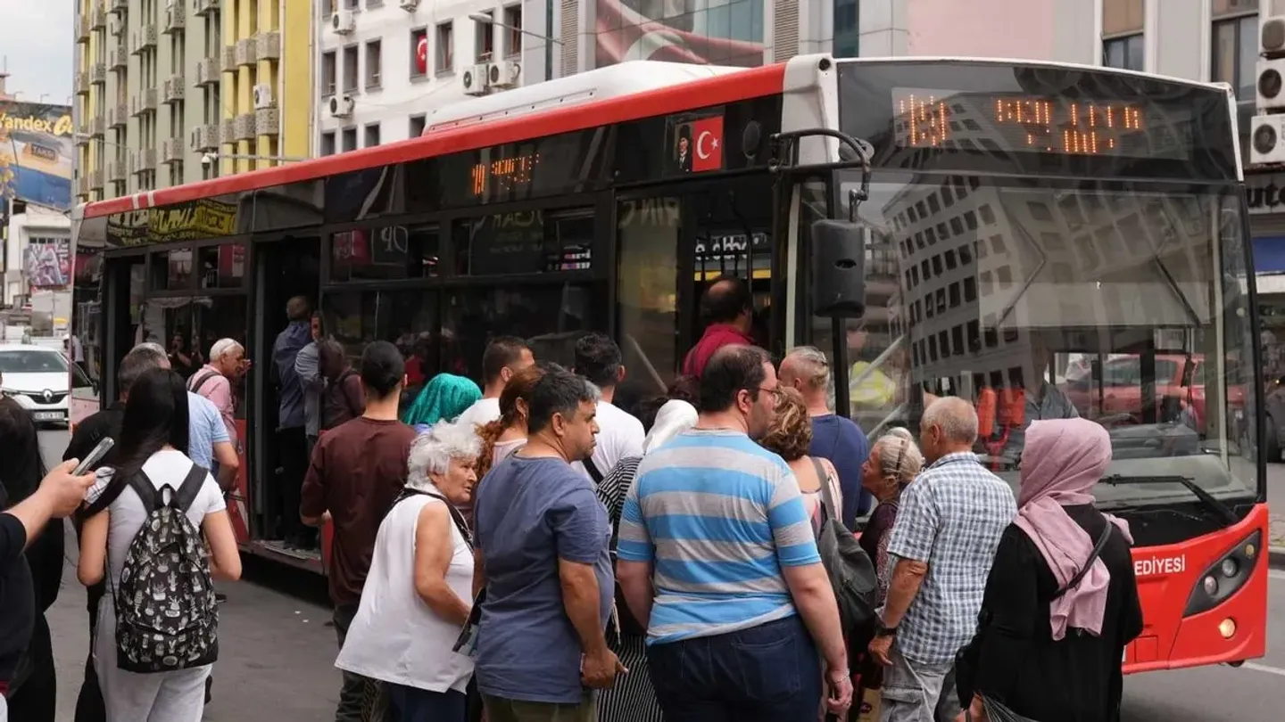ESHOT’tan İzmir’de Ulaşım Uyarısı! 3 Hattın Güzergâhı Değişti, 2 Durak Kapatıldı