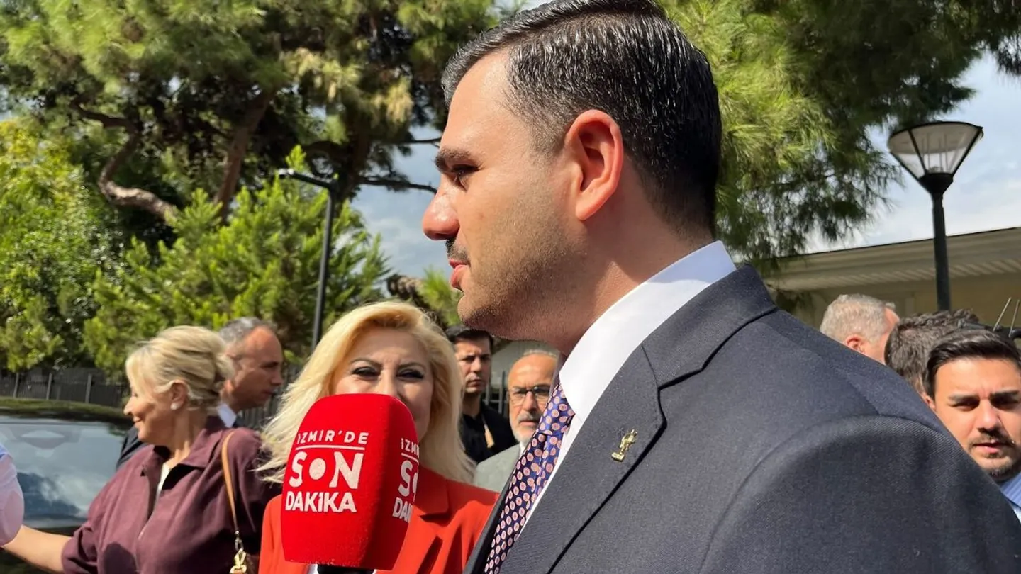 Şato’da İzmir zirvesi! Eyyüp Kadir İnan’dan “Çok konuşma değil, çok çalışma” mesajı