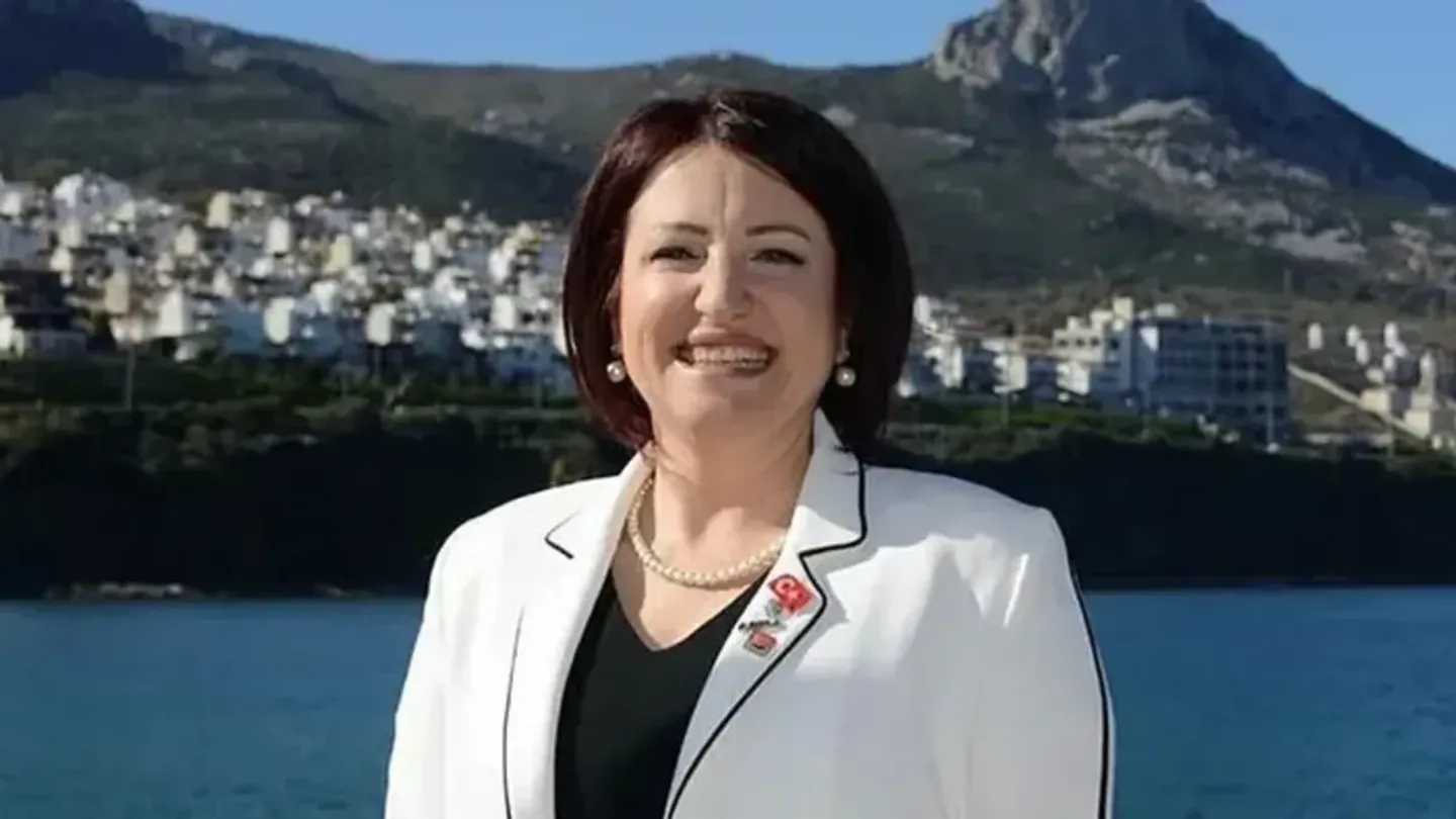 Karaburun Belediye Başkanı İlkay Girgin Erdoğan’dan İstifa Sonrası Sert Çıkış: “Susmayı Değil, Onurumu Seçtim”
