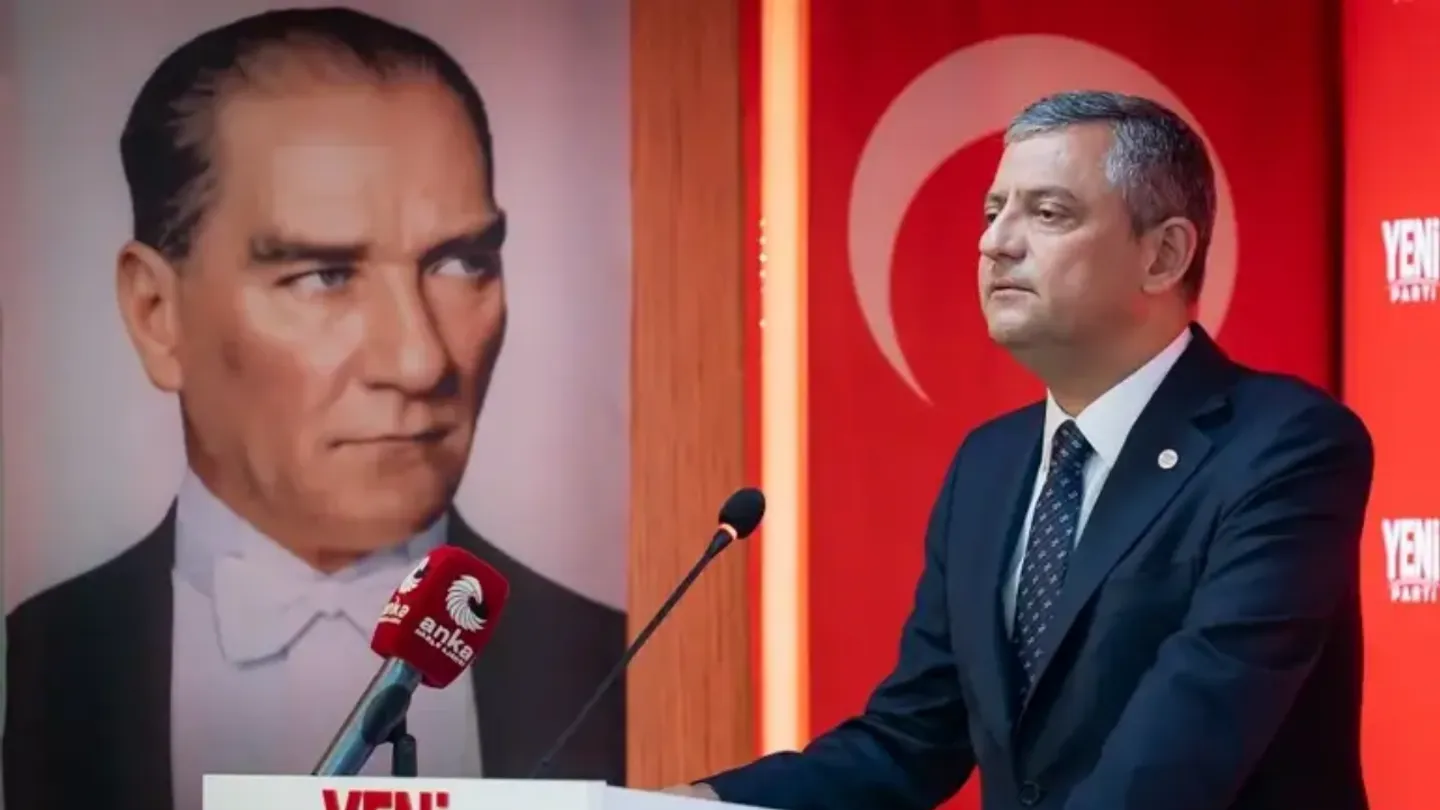Özgür Özel’den Otoyol ve Köprü Özelleştirmelerine Sert Tepki: “Seneye Hepsini Devletleştireceğiz”