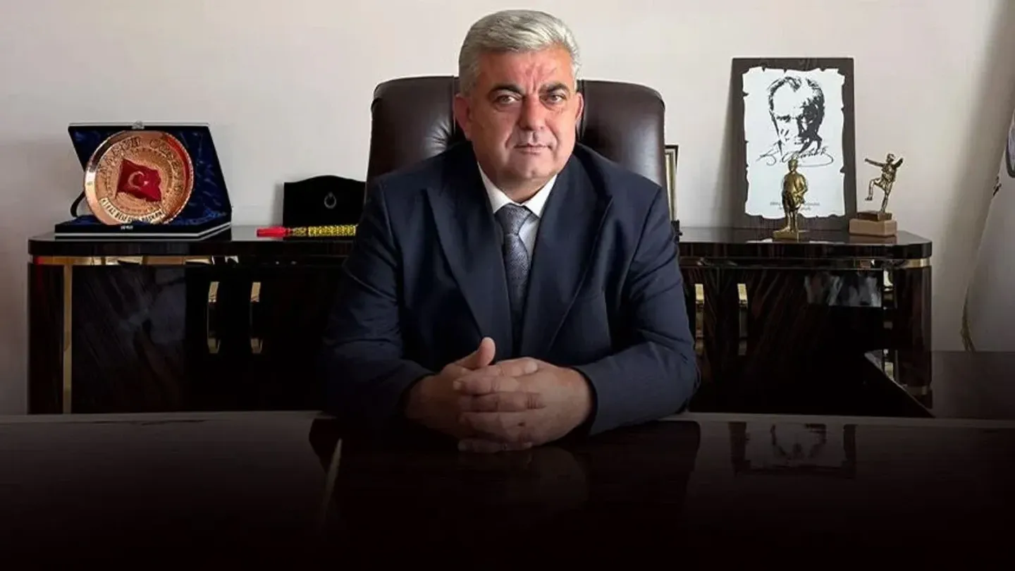 Kiraz Belediye Başkanı Nasuh Coşkun AK Parti’ye katıldı