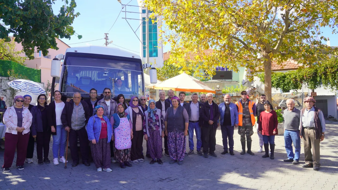 Seferihisar’da Üreticiye Destek Hamlesi: Gödence Pazarı’na Pazar Günü Otobüs Seferi