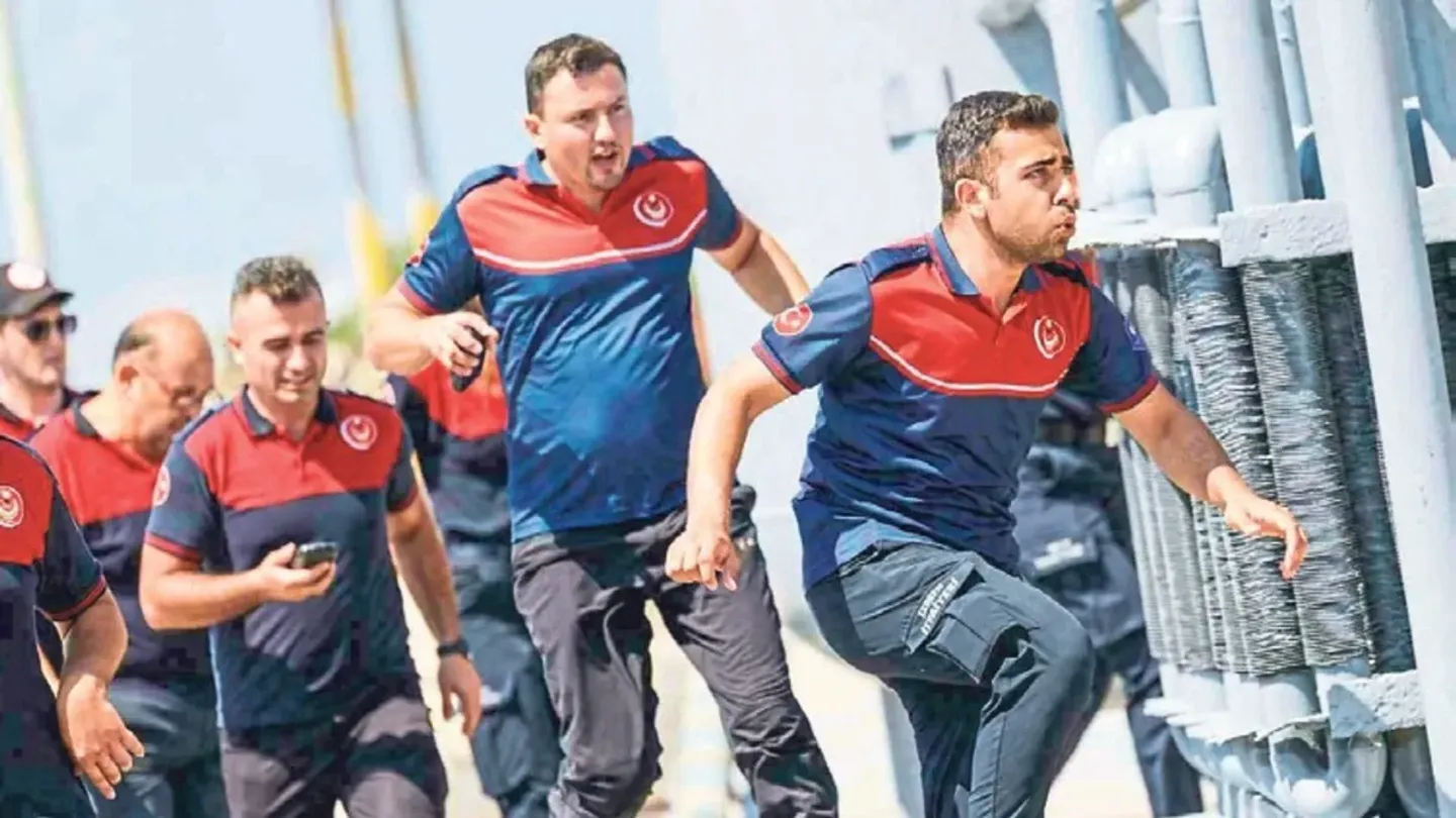İzmir İtfaiyesi'nden afet seferberliği