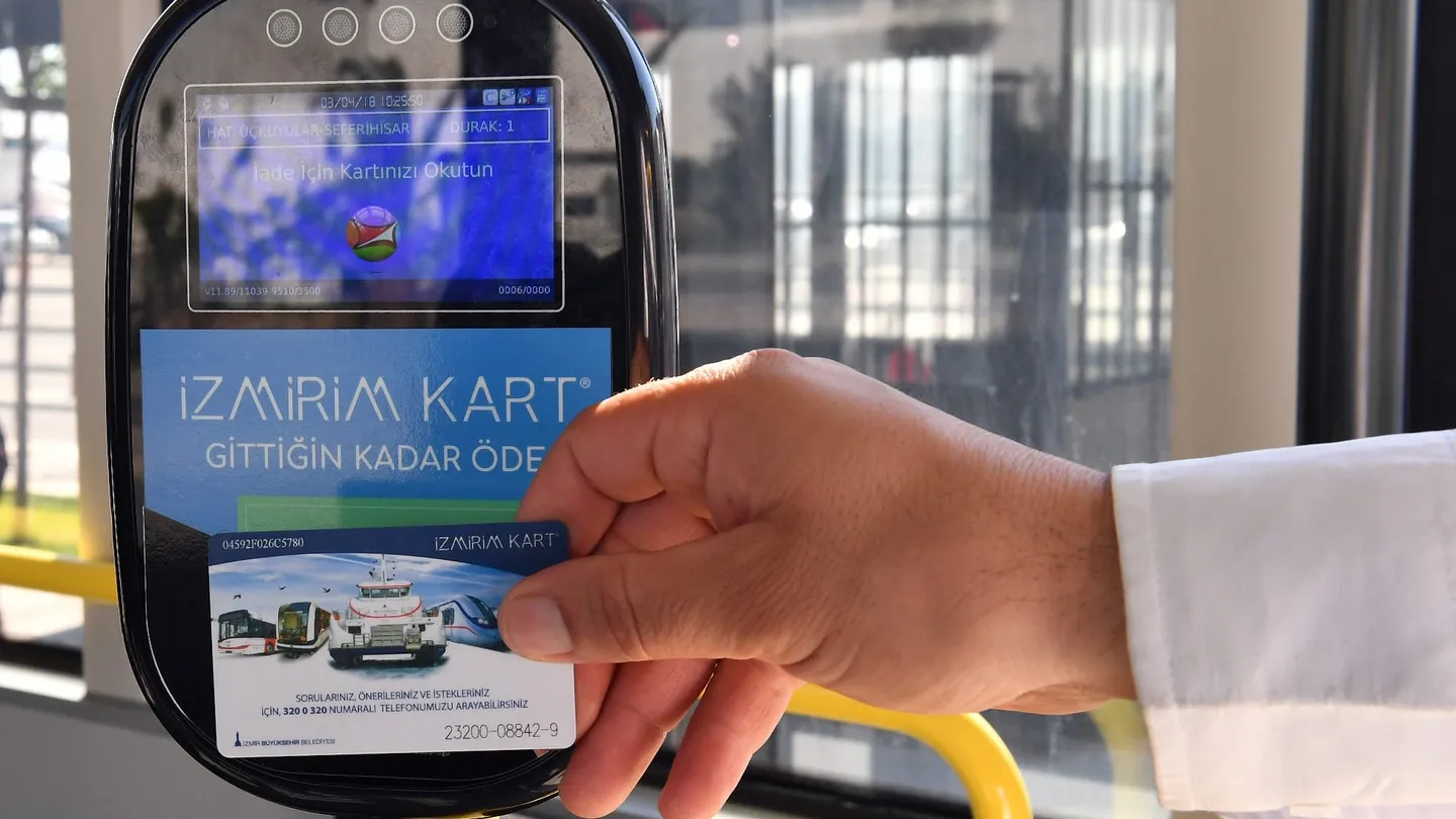 İzmirim Kart’ta yeni dönem: Binlerce cihaz yenilenecek, mobil yüklemede yeni sistem