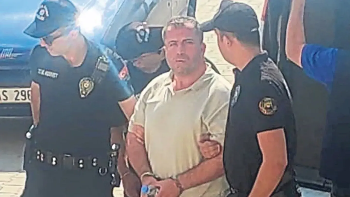 Cezaevinden çıktı arkadaşını öldürdü