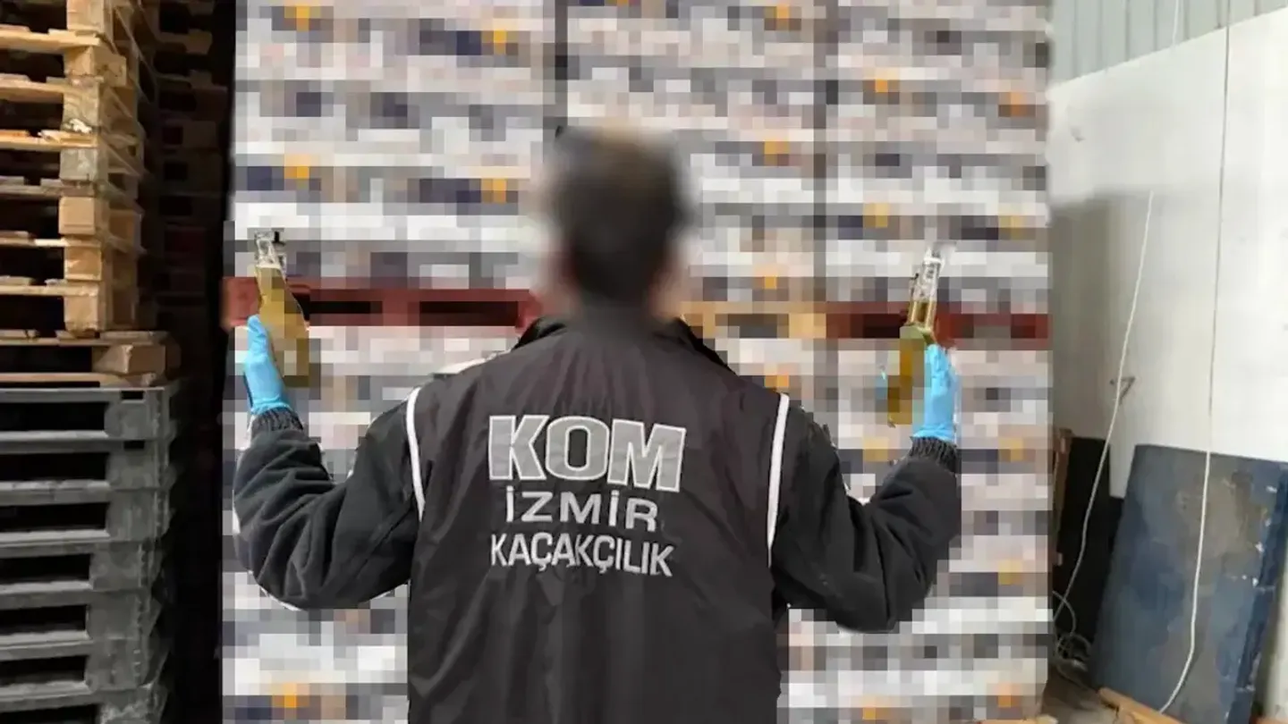 Bornova’da Kaçak Alkol Baskını! 10 Tankta 21 Bin Litre Sıvı Ele Geçirildi