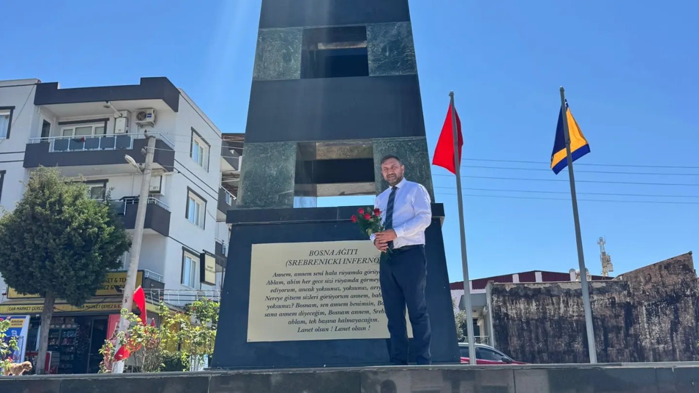Utku Gümrükçü’den Srebrenitsa mesajı: “Unutmadık, unutturmayacağız”