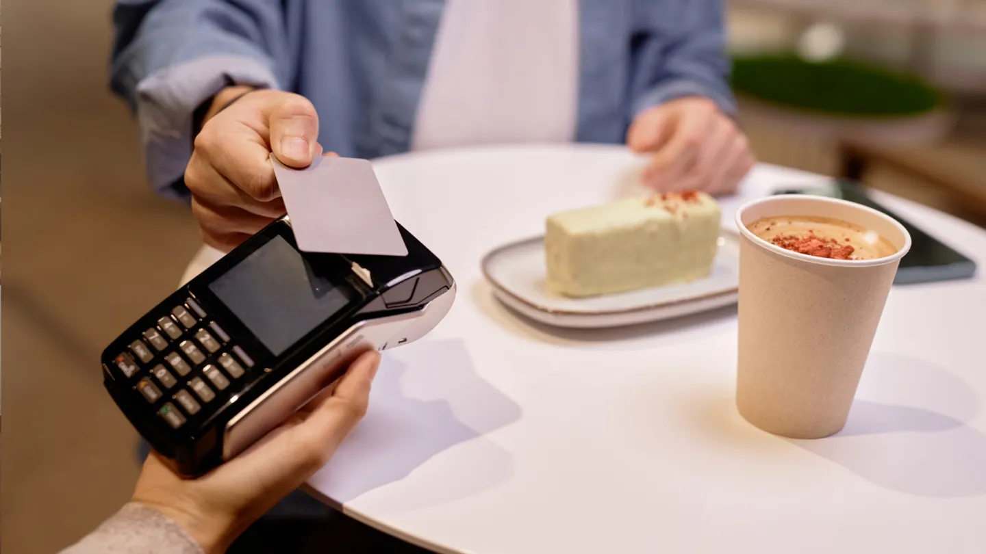 Ticaret Bakanlığı'ndan tüketicilere kritik uyarı: Restoranlarda bu ücretler alınamayacak