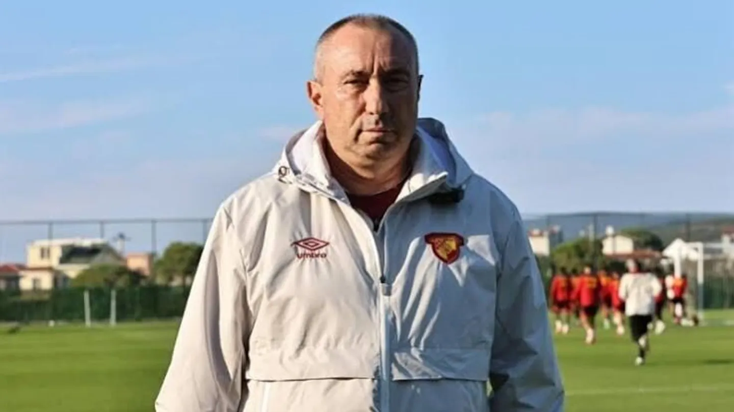 Stoilov: 1 ya da 2 transferi kampa yetiştirmek istiyoruz