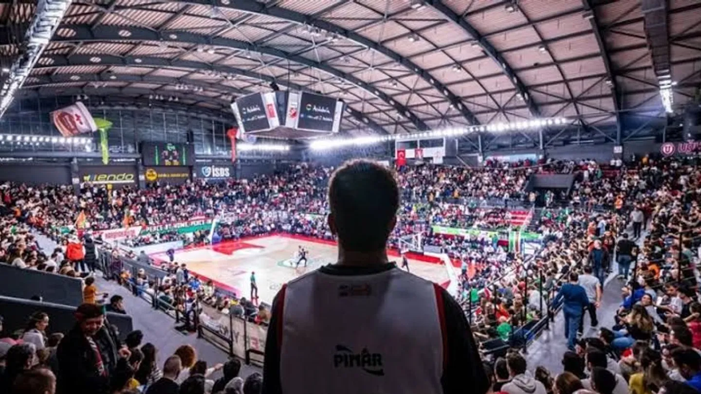 Karşıyaka Basketbol’da 5,5 Aylık Hasret Bitiyor! Fenerbahçe Maçının Biletleri Kapış Kapış