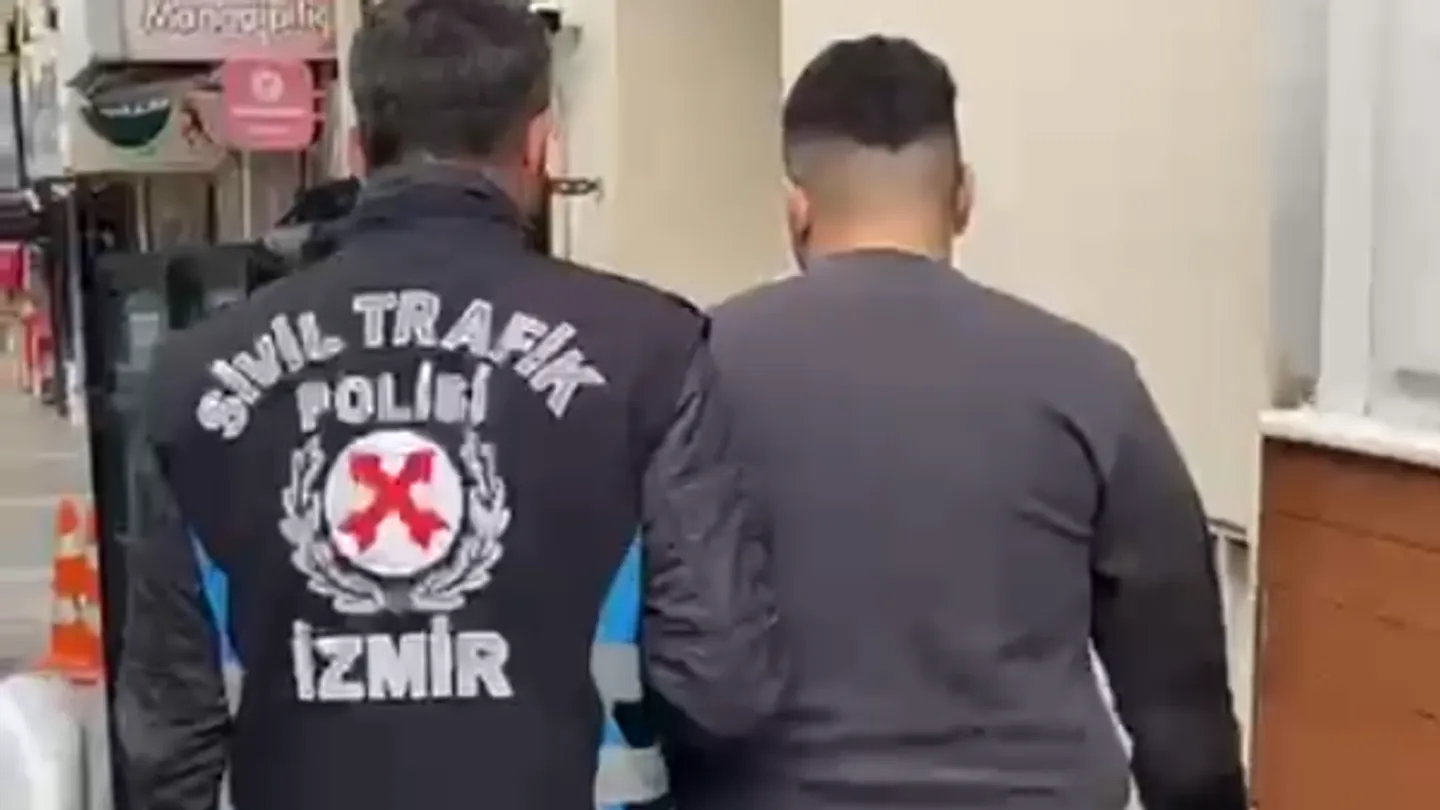 İzmir’de Trafikte Tehdit Pahalıya Patladı: İki Kişiye 366 Bin TL Ceza!