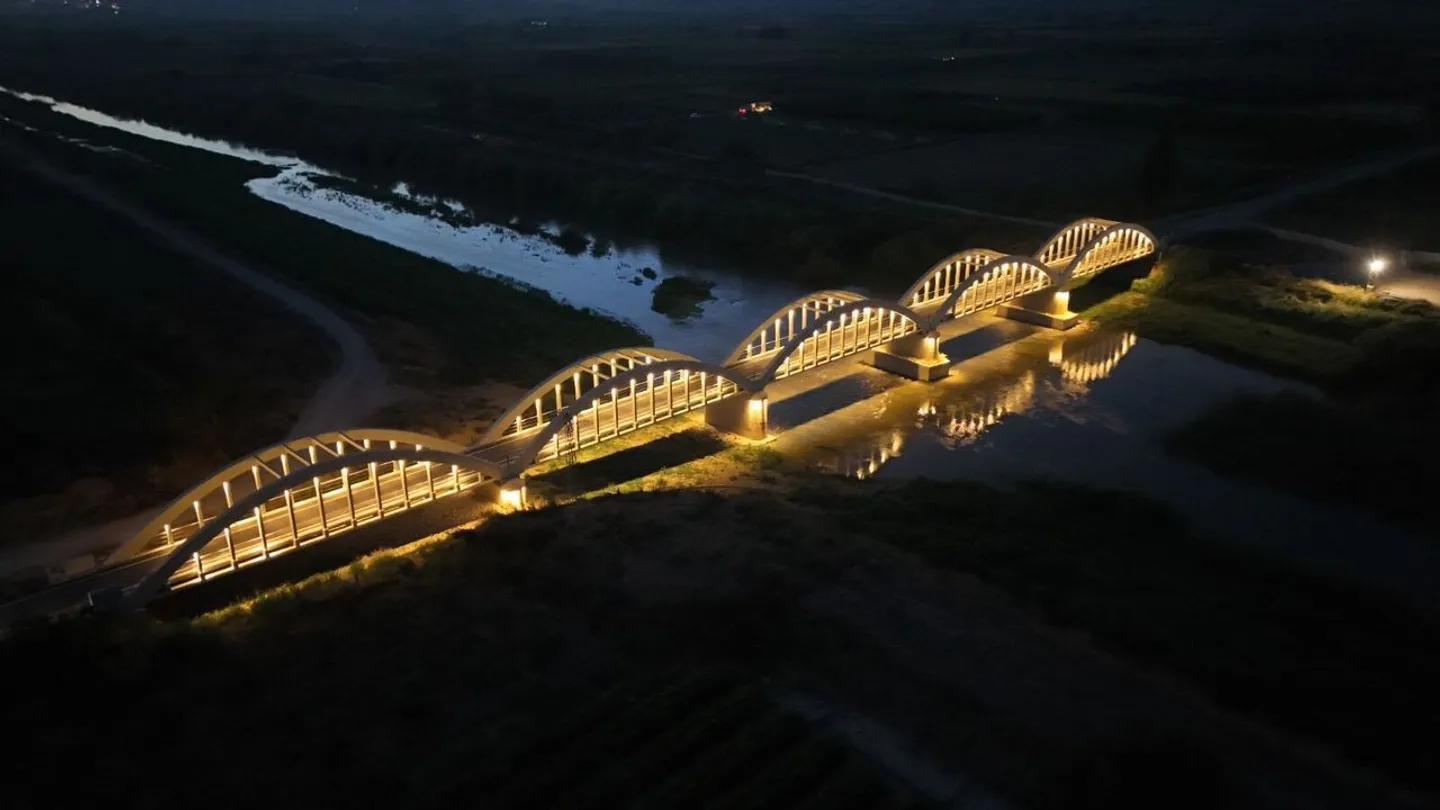 90 Yıllık Tarihi Gediz Köprüsü Yeniden Trafikte: Menemen’de Ulaşım Rahatladı