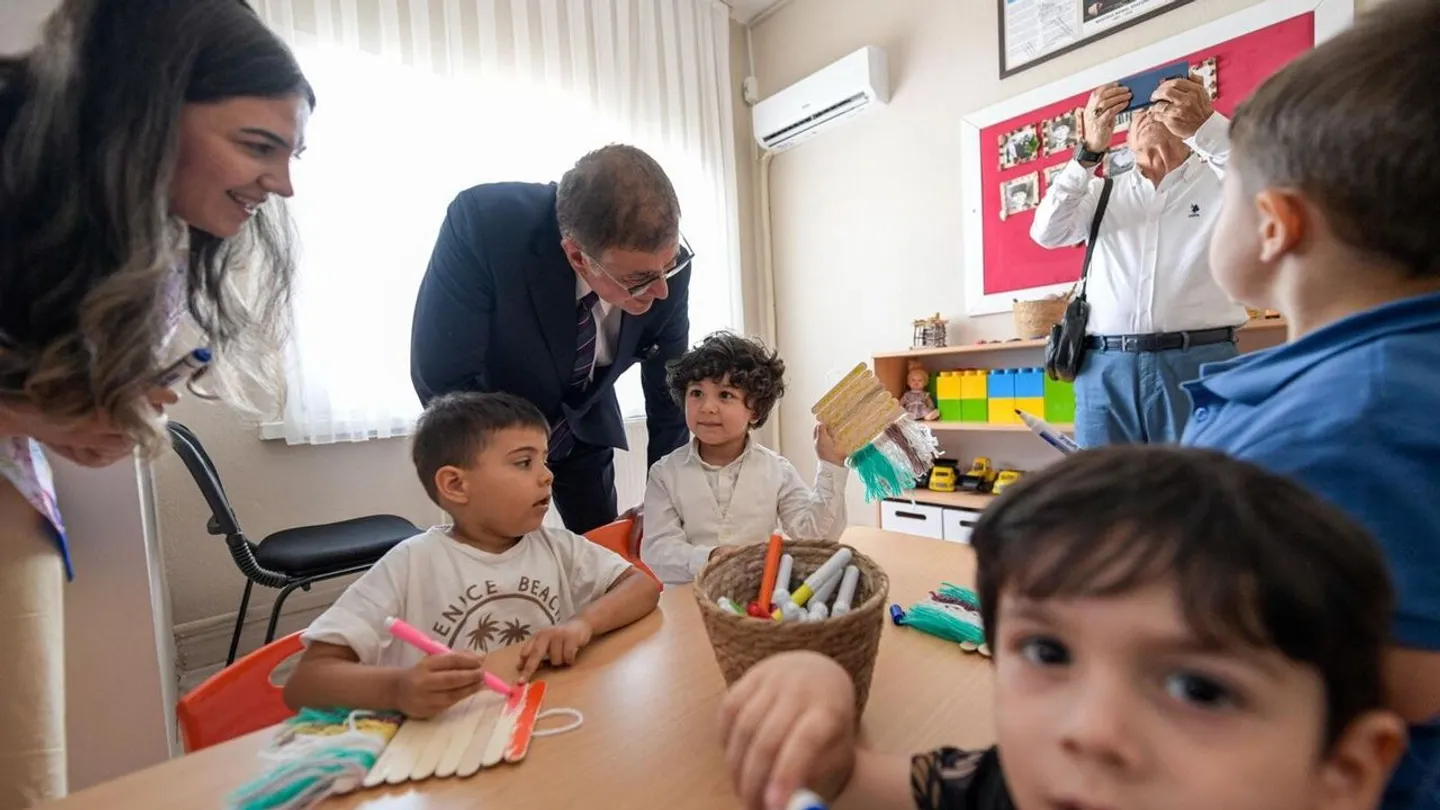 İzmir’de Ailelerin Yüzünü Güldüren Karar: “Yuvamız İzmir” Ücreti 2 Bin 500 TL’ye İndi