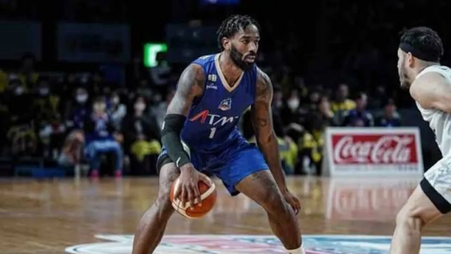 Karşıyaka’dan Potaya ABD’li Takviye! Rashard Kelly Resmen İzmir’de