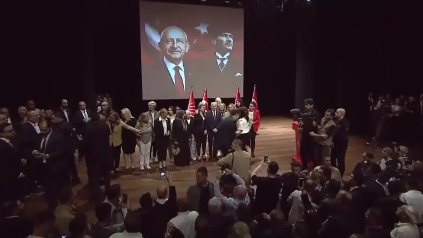 CHP'de yeni grup yönetimi belli oldu: "Paralı figüran" iddiası yargıya taşındı
