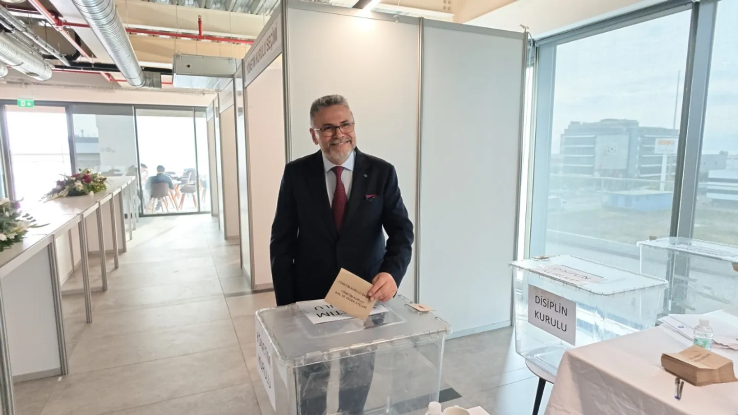 EBSO’da Kritik Gün! Mustafa Karabağlı Tek Aday Olarak Sandık Başında