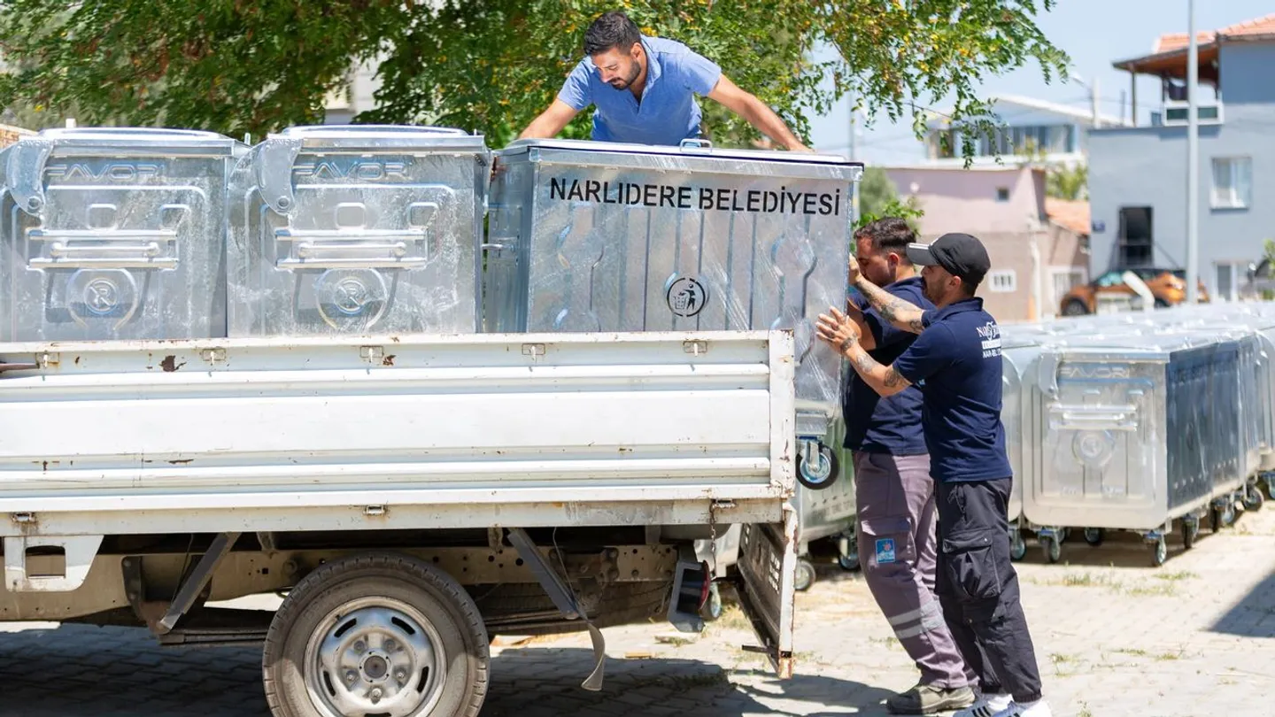 Narlıdere’de Temizlik Seferberliği: 200 Yeni Konteyner Mahallelere Yerleştiriliyor