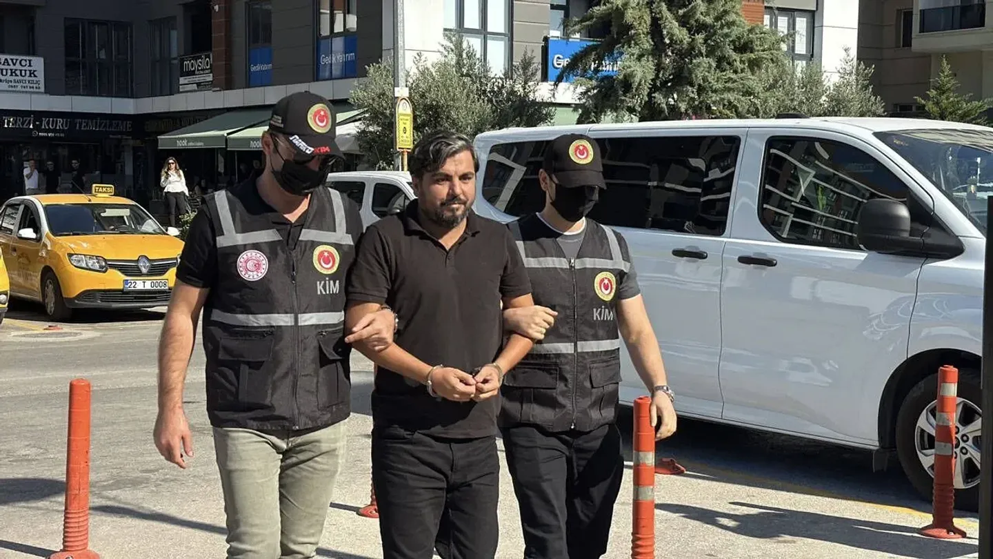 TIR Dorsesine Gizlenerek Bulgaristan’a Geçmeye Çalışmıştı: Arif Kocabıyık Tutuklandı