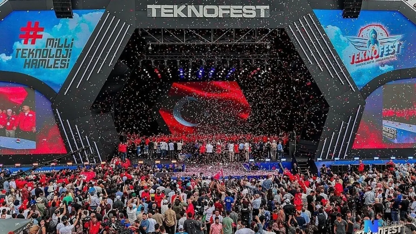 Ege Üniversitesi TEKNOFEST 2026’da sahnede: Gençlerden teknoloji şov