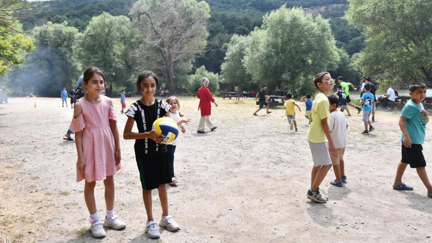 Bayraklılılar Karagöl’de Buluştu: 163 Kişilik Dayanışma Günü