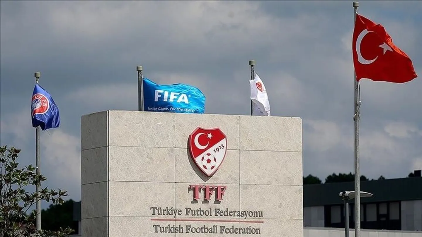 Süper Lig'de transfer fırtınası! İşte yeni sezonun resmiyet kazanan tüm imzaları