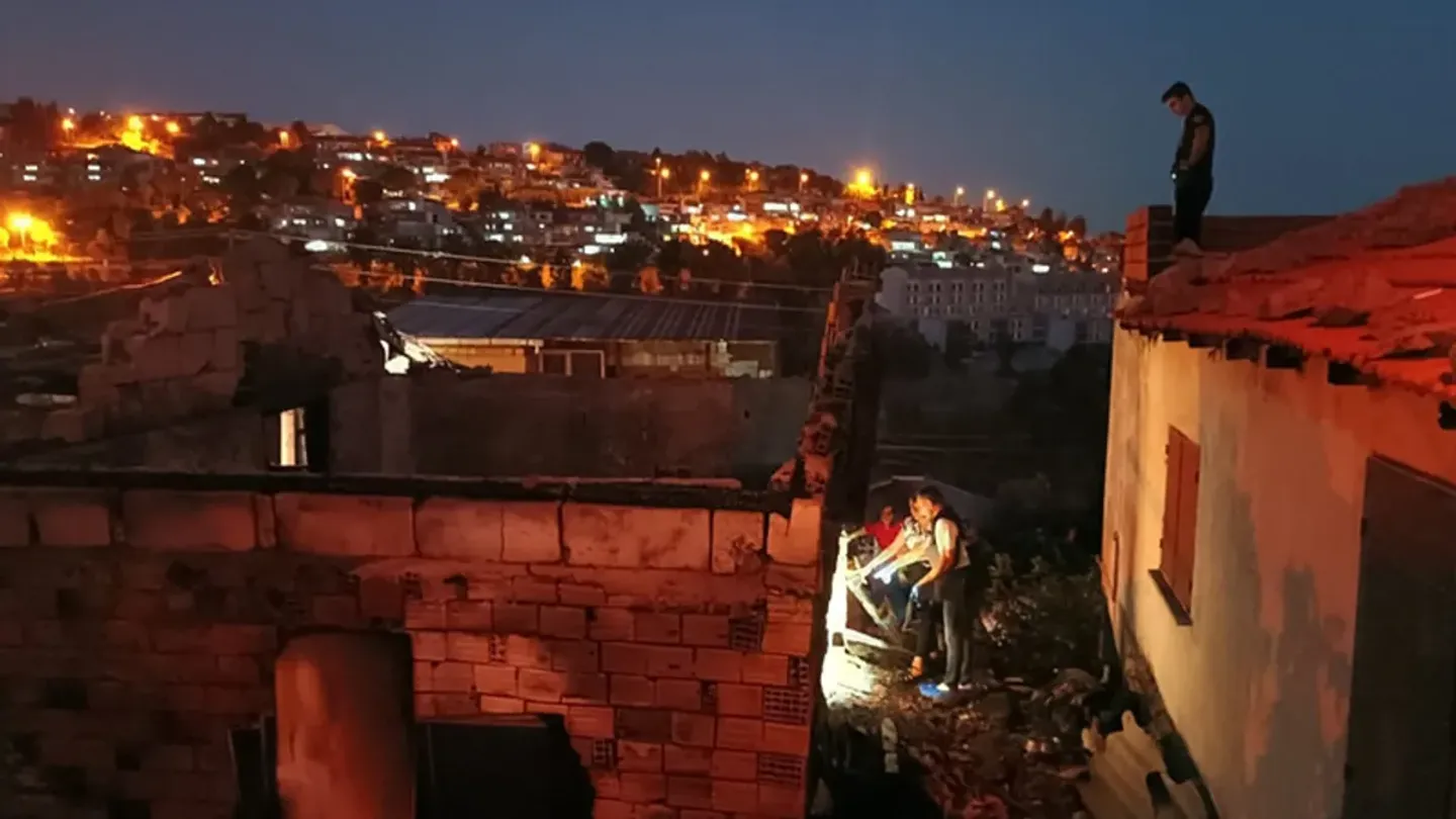 İzmir’de Yürek Yakan Yangın! 4 Yaşındaki Yiğit ve Anneannesi Hayatını Kaybetti