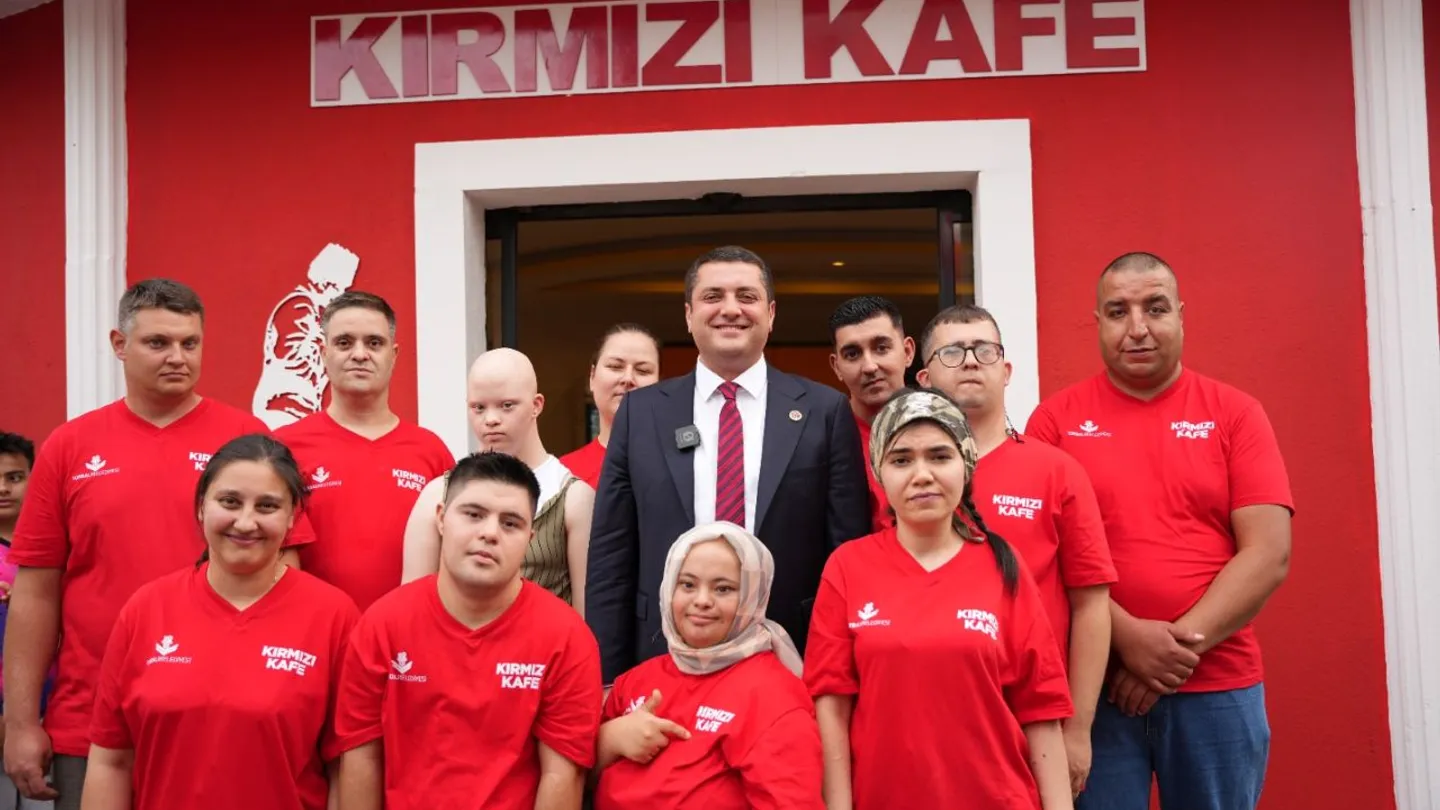 İzmir’de belediye kafesinde çay 7,5 TL: Torbalı’da sosyal yaşam için uygun fiyat hamlesi