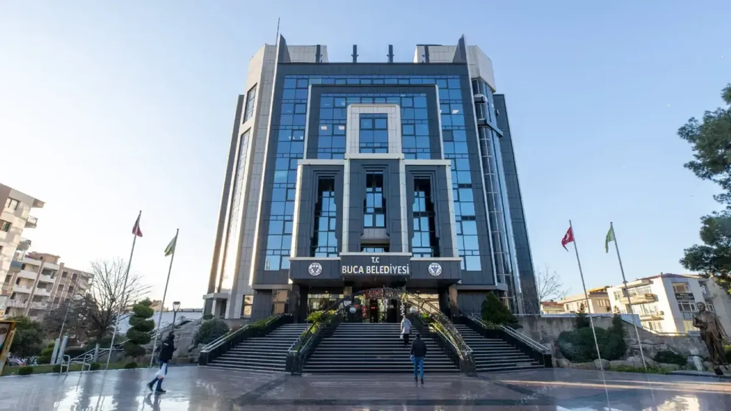 Buca Belediyesi'nde 3,2 Milyarlık Borç Tartışması! AK Parti'den "Hesap Sorulsun" Çağrısı