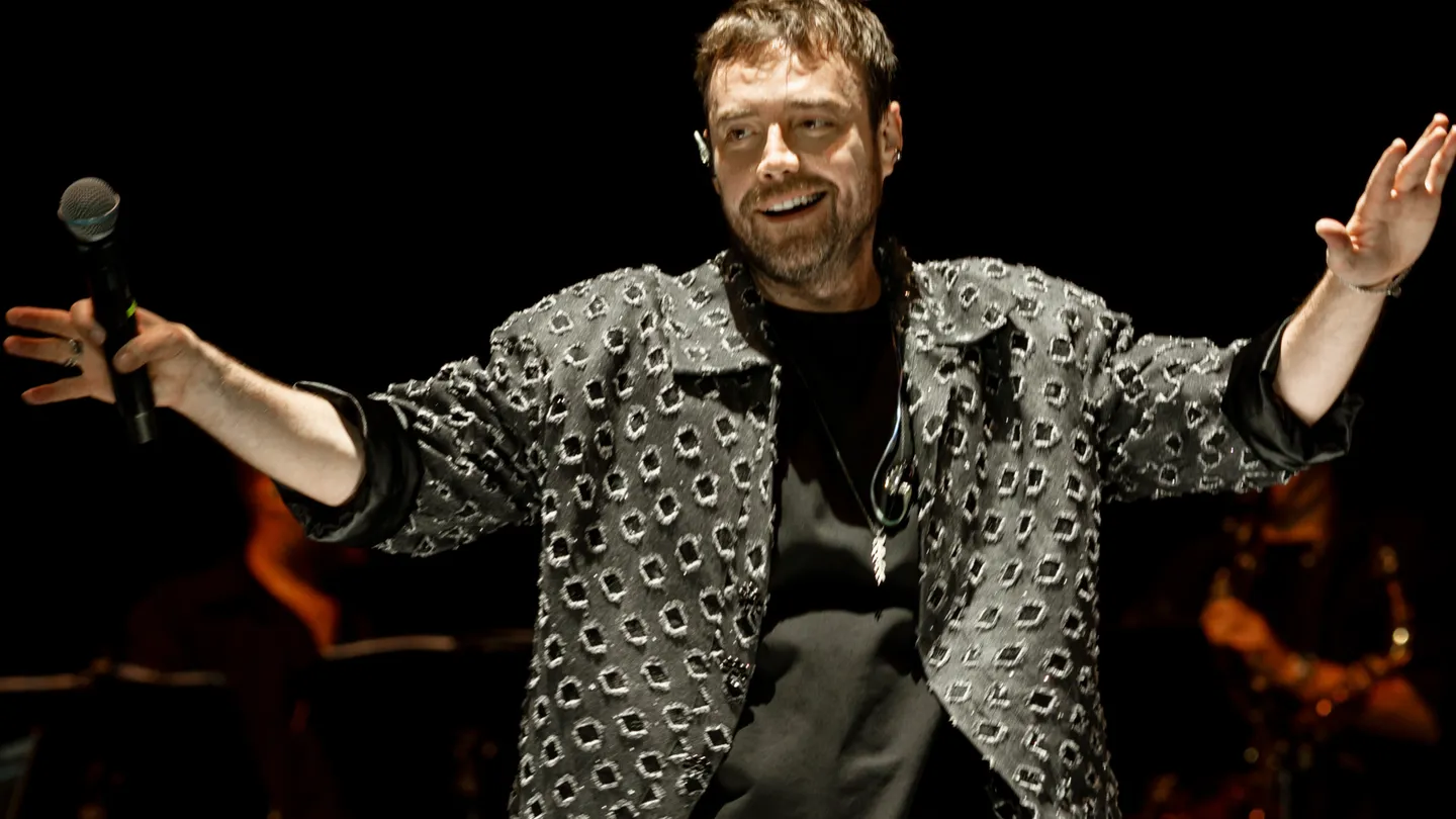 Murat Dalkılıç’tan üç büyükşehirde müzik maratonu! Finalde Burcu Güneş sürprizi