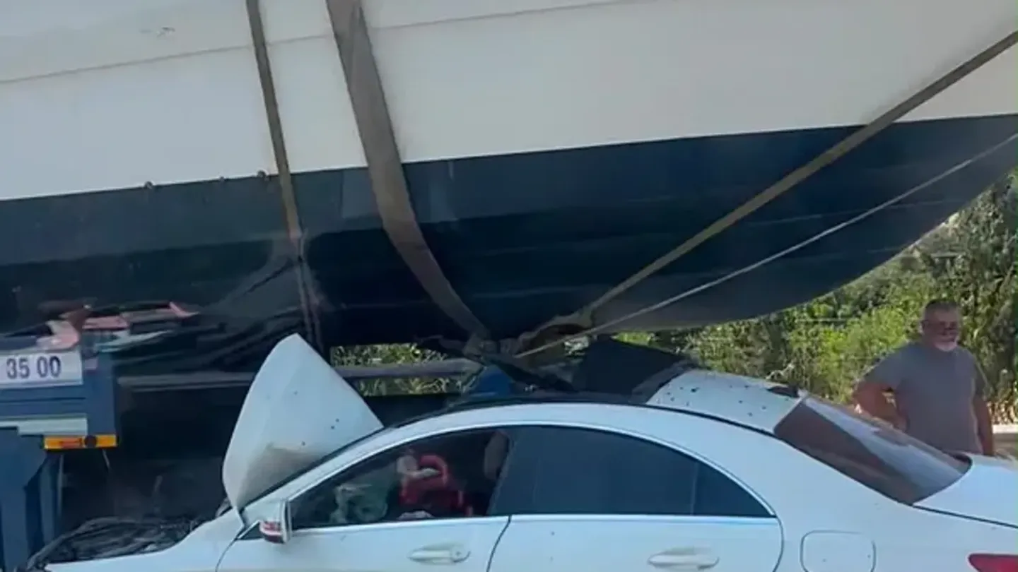 Çeşme otoyolu’nda bir garip kaza