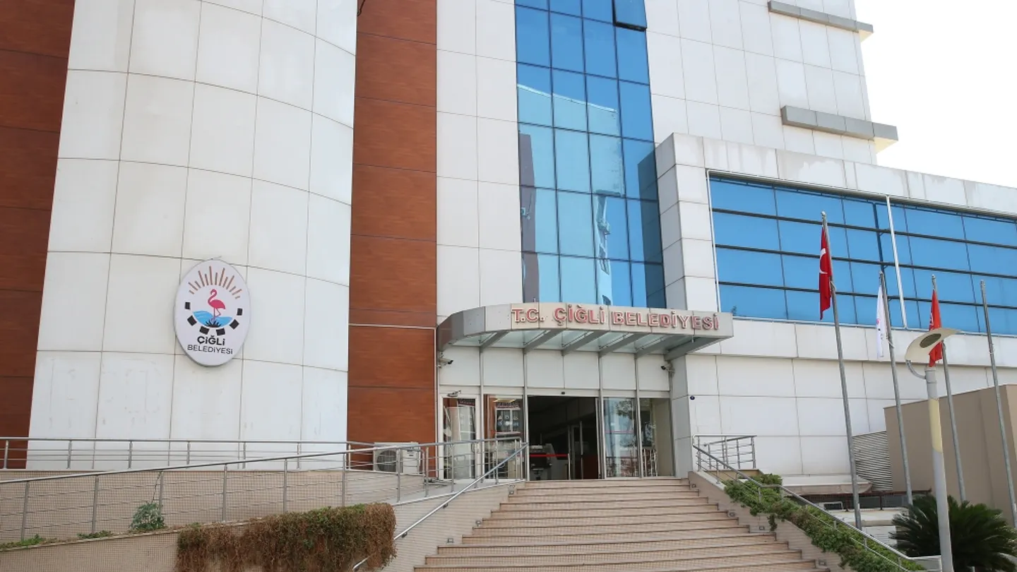 Çiğli Belediyesinden 53 Araçlık Filo Hamlesi! Kiralama Maliyetlerini Azaltmayı Hedefliyor