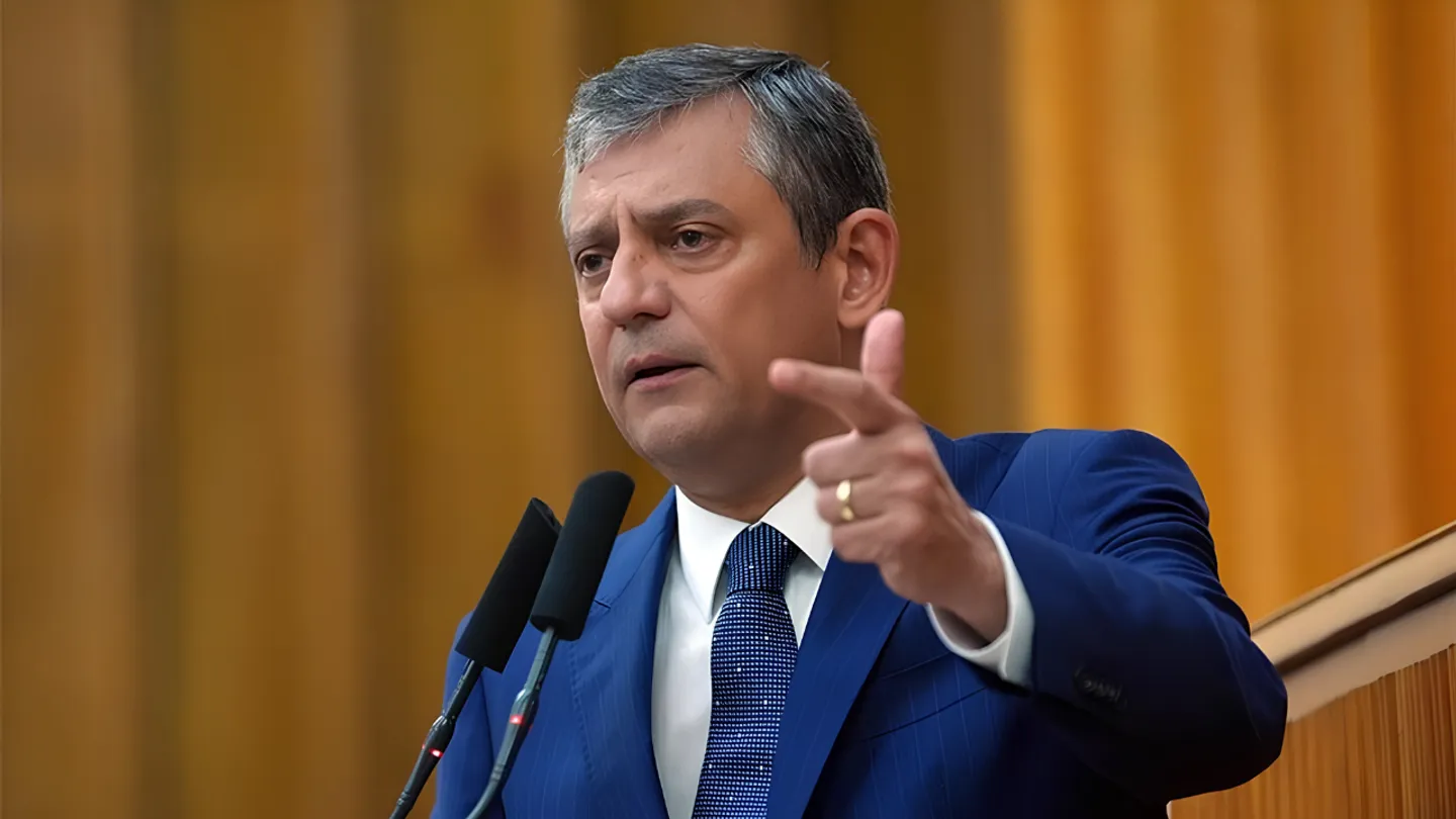 Özgür Özel’den “yeni parti” açıklaması: Temmuz sonu, ağustos başı adım atılabilir