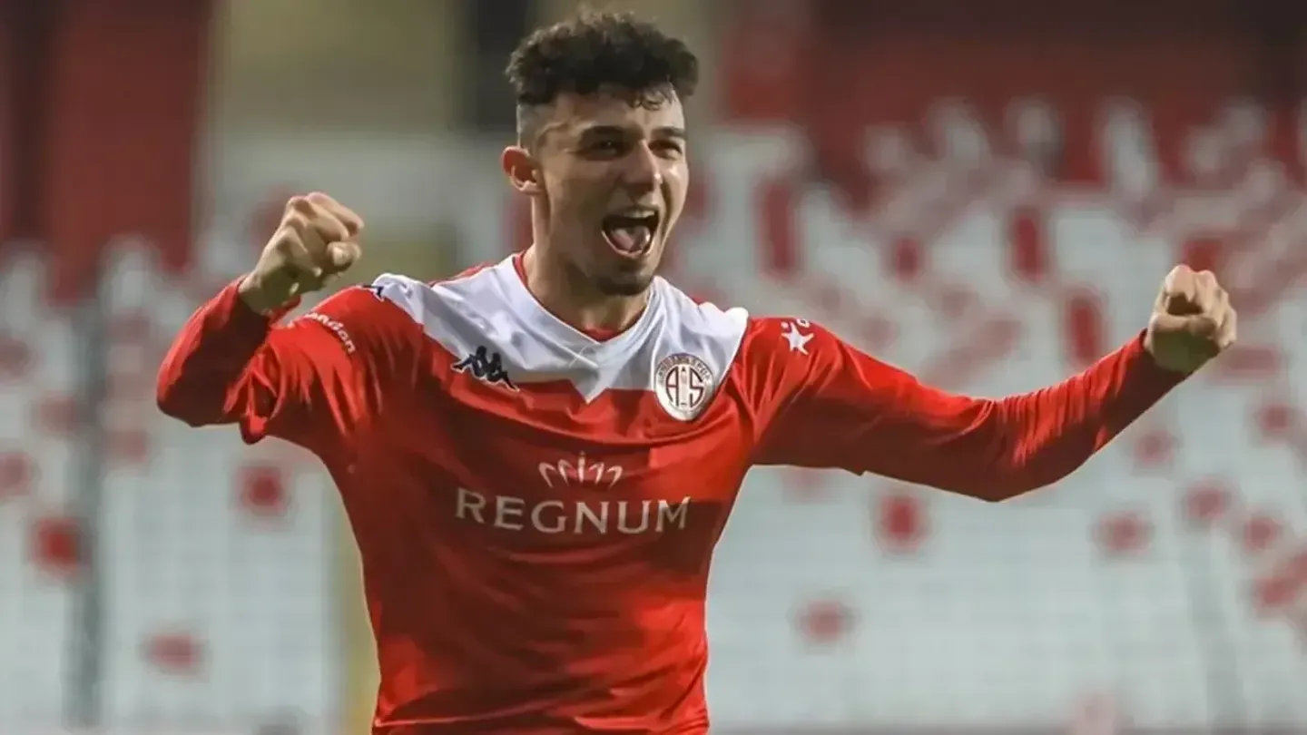 Göztepe'de Gökdeniz Bayrakdar transferi sürüyor!