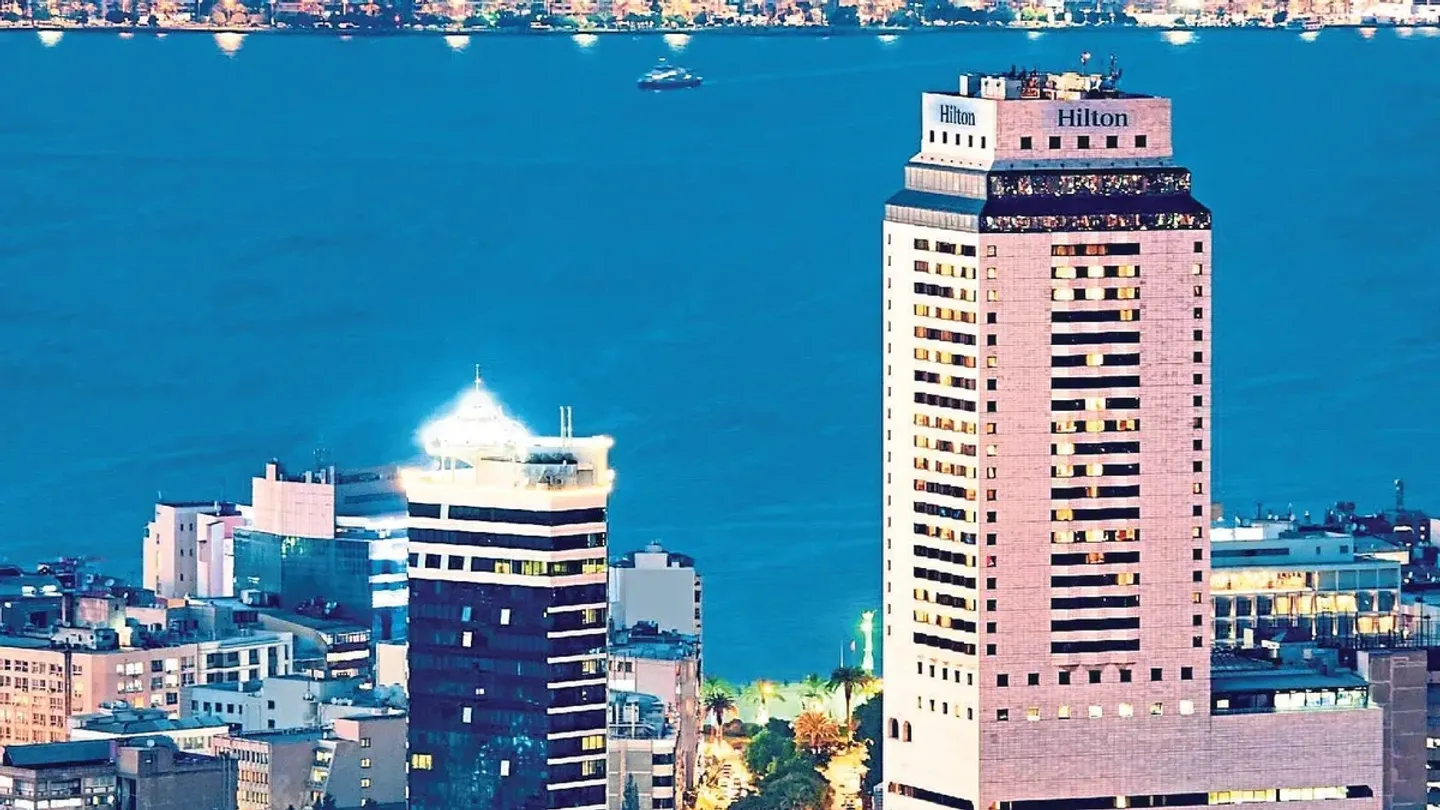 İzmir’in 142 Metrelik Hilton Binası İçin Kritik Karar! Maliklere Süre Verildi