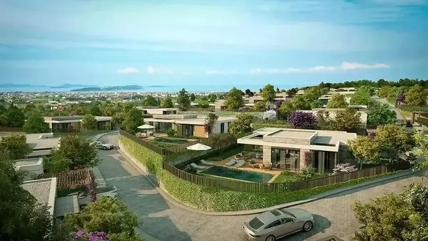 İzmir’de Lüks Konutların Peşinde Ünlü Akını: Fiyatlar Zirveye Çıktı