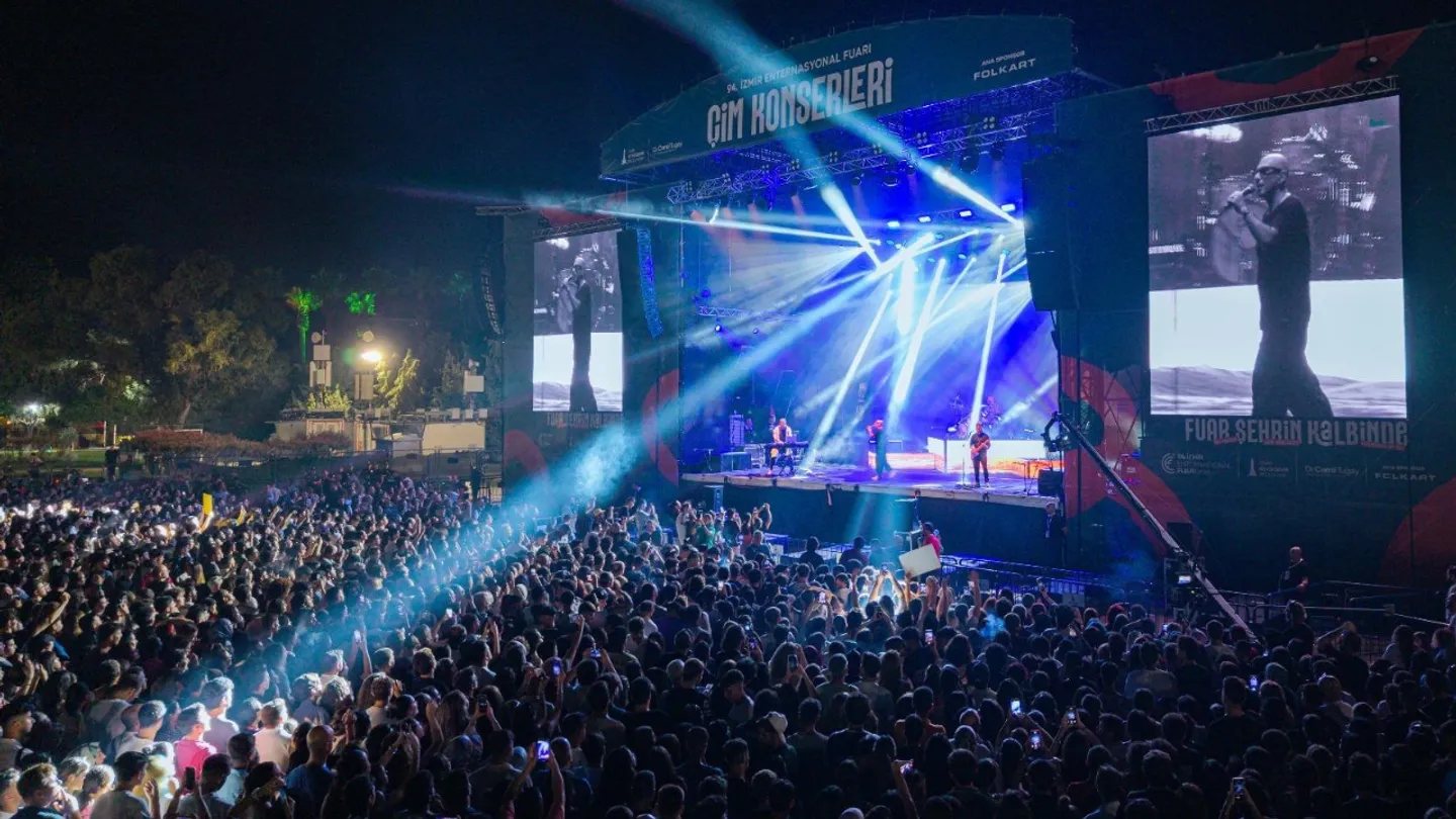 İzmir’de Bu Hafta Müzik Şöleni! 3-9 Ağustos Konser Takvimi Belli Oldu