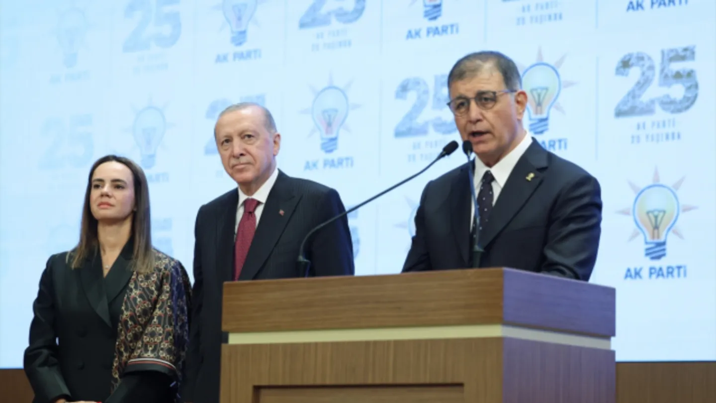 Cemil Tugay’dan AK Parti sonrası ilk mesaj: “İnanın İzmir bir anda rahatlayacak”