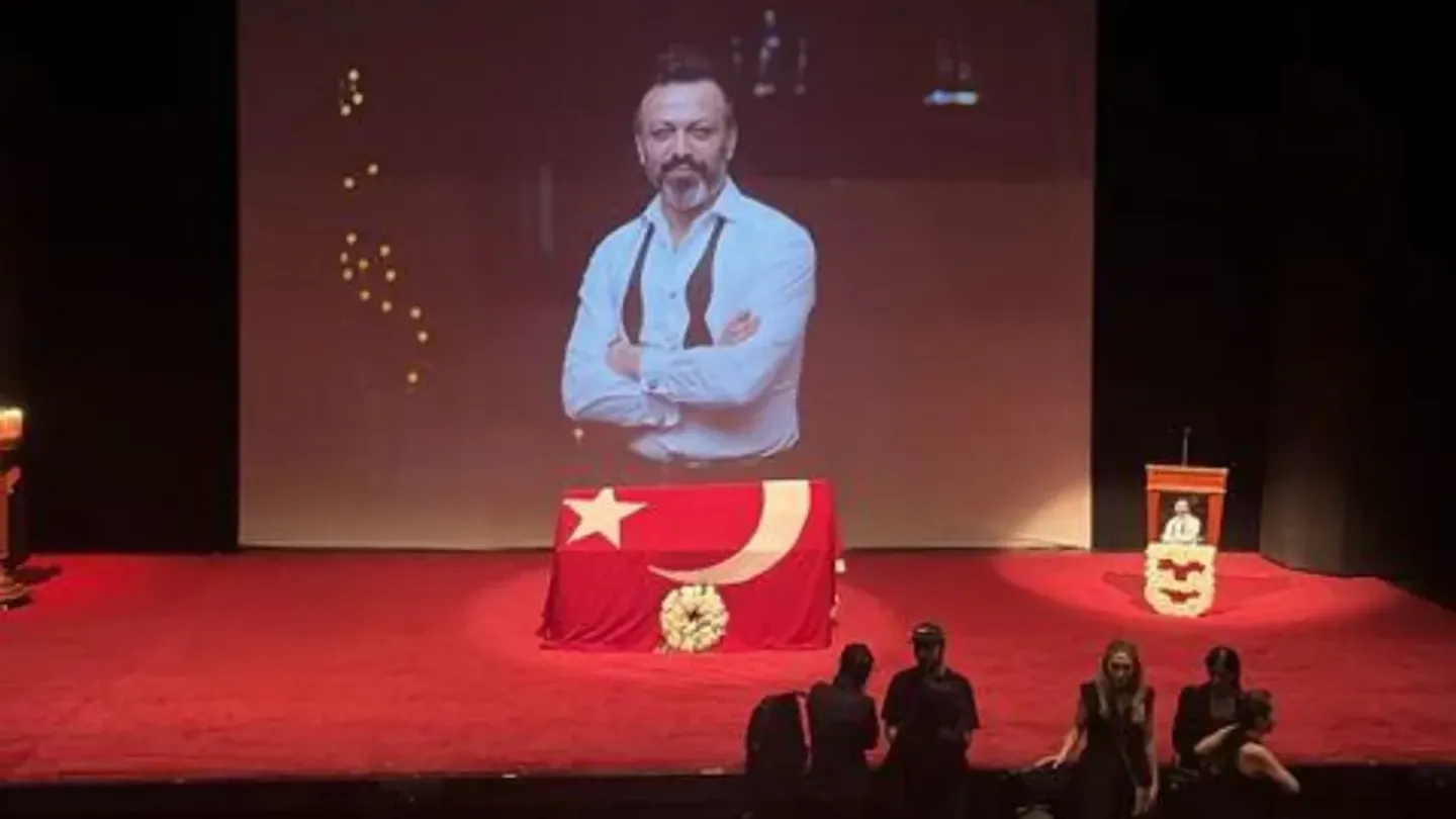 Serhat Kılıç’a gözyaşlarıyla veda: Sanat dünyası Harbiye’de buluştu