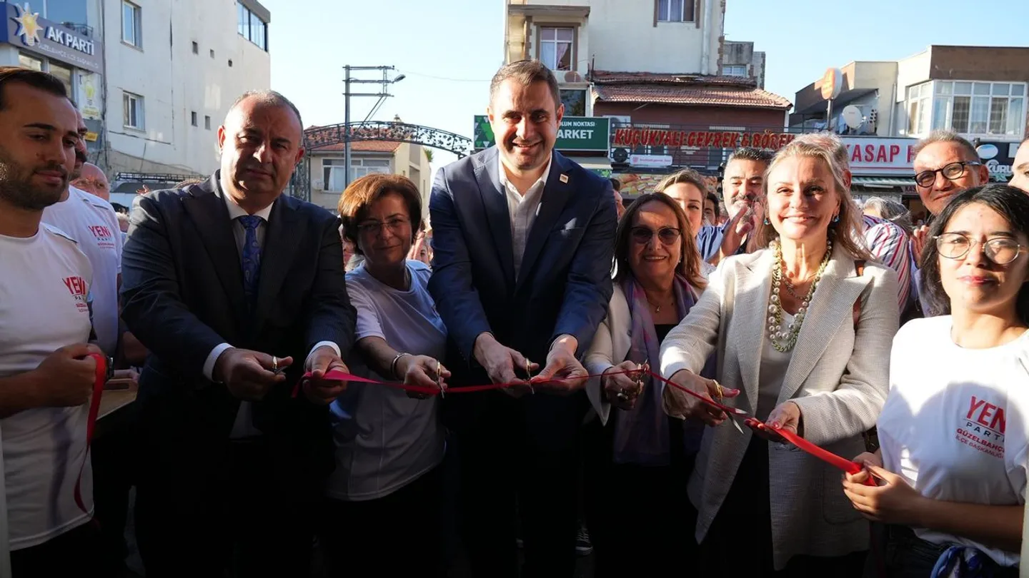 YENİ Parti Güzelbahçe’de sahaya indi! “Mandalinalar dalında kalmayacak”
