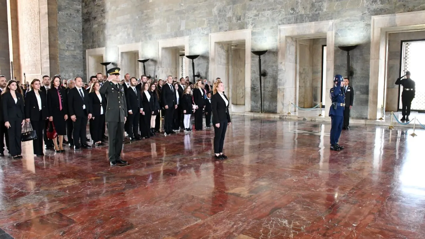 EGOD’dan Anıtkabir’de anlamlı mesaj: İlk kadın başkan Deniz Erkan’dan Cumhuriyet vurgusu