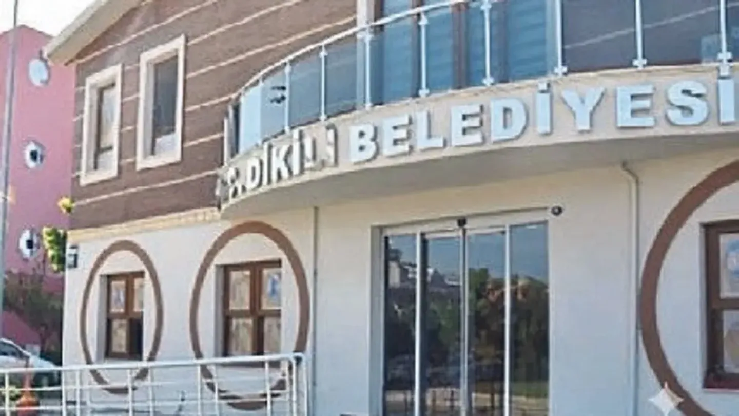 Dikili Belediyesi’nden 43 milyonluk satış