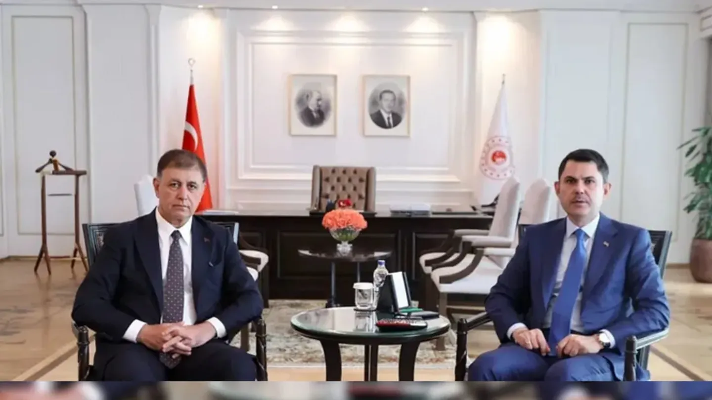 Bakan Kurum, İzmir Büyükşehir Belediye Başkanı Cemil Tugay’ı kabul etti