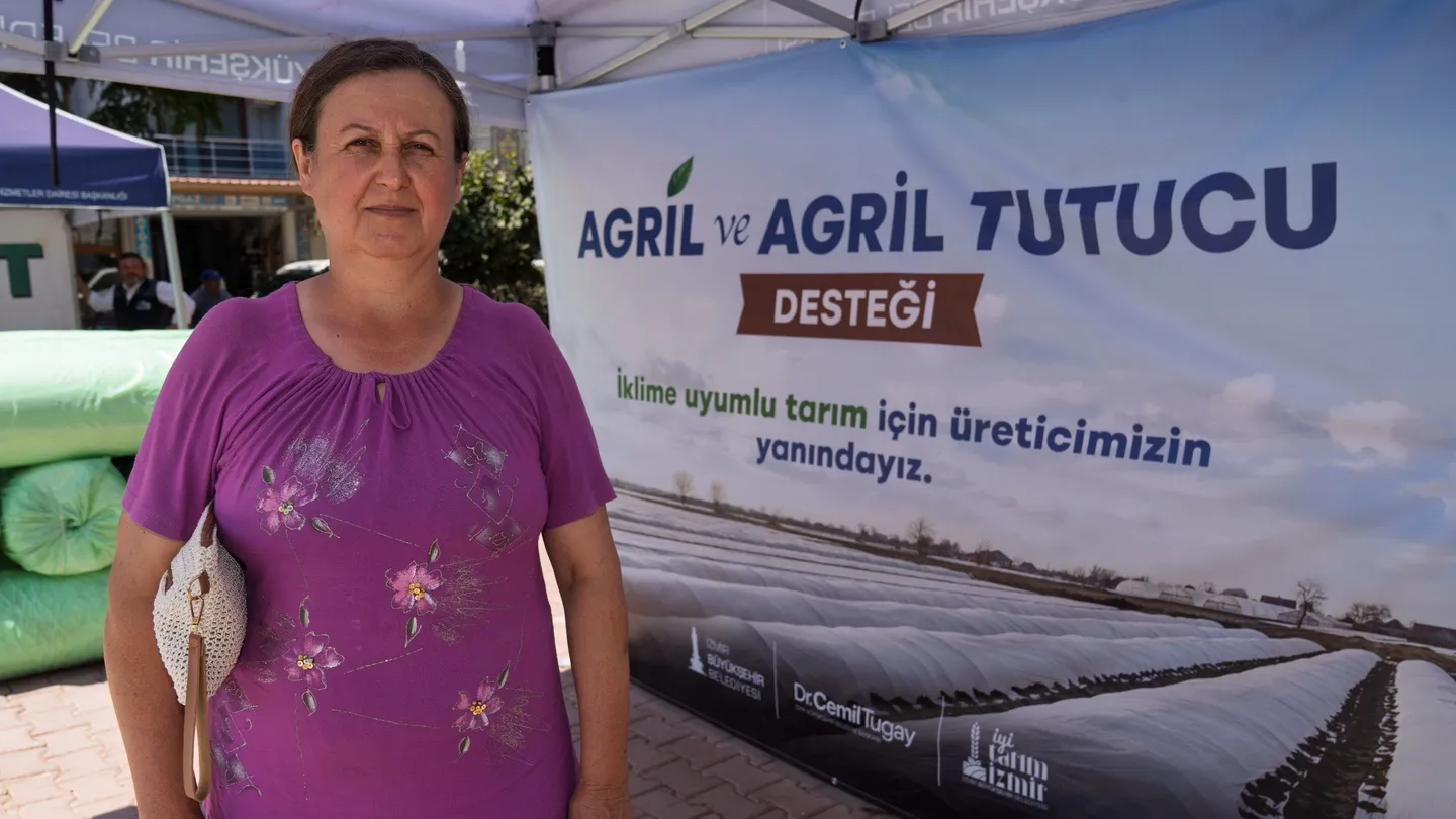 İzmir’de Çiftçiye “İklim Zırhı”! Domates ve Çilek Tarlaları Dona Karşı Korunacak