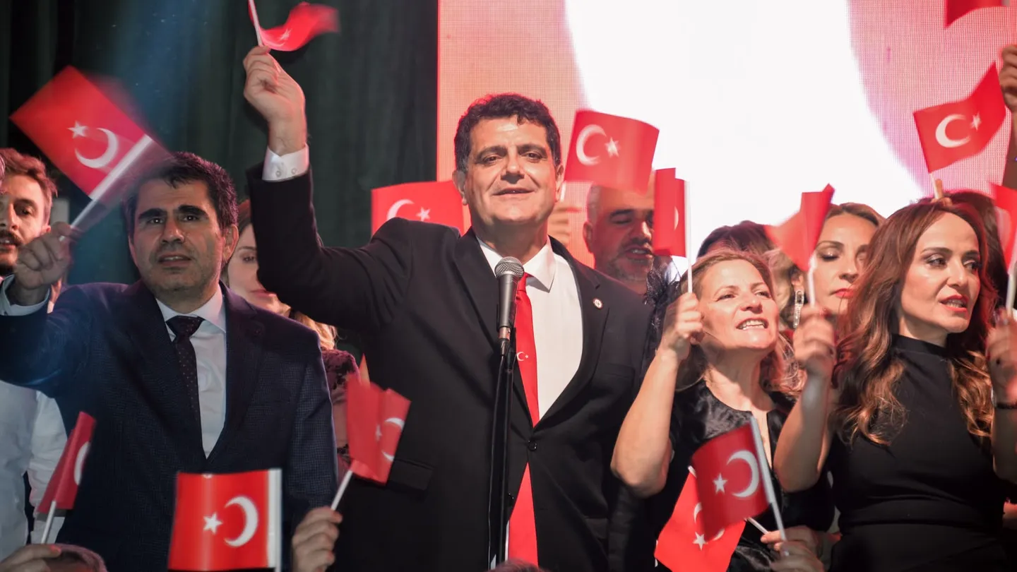 İzmirli eczacılar Cumhuriyet için buluştu! Baloda 103. yıl coşkusu yaşandı